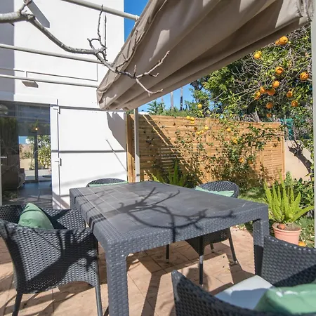 Acogedor Con Jardin En 1 شقة دينايا